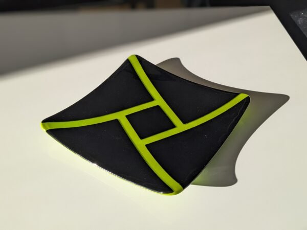 Tilted Cross Plate